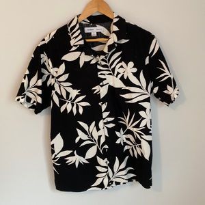 Men’s old navy Medium Hawaiian shirt